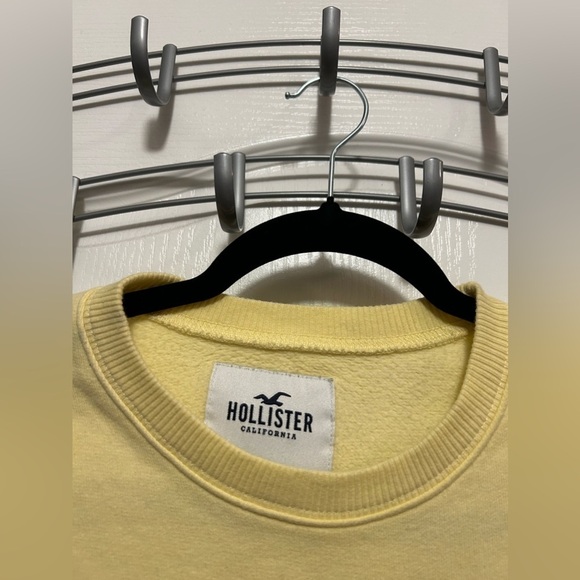 Hollister yellow Croptop Sweatshirt women’s S Spellout on sleeves pullover Boho - Picture 2 of 12